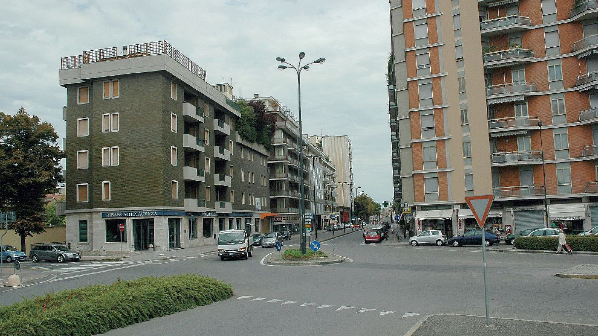 Aggressioni notturne, almeno cinque segnalazioni nella zona di Barriera Genova