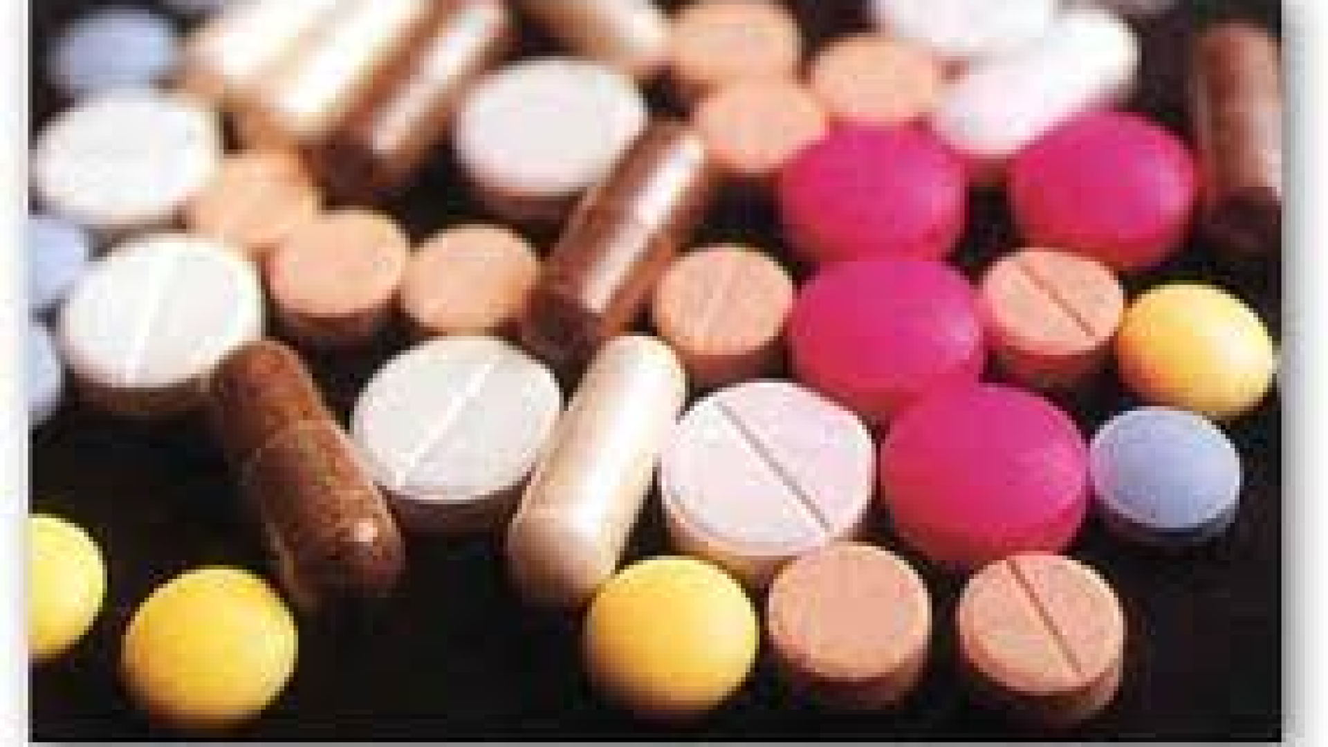 Cinquecento pasticche dopanti in casa. Denunciato un 28enne