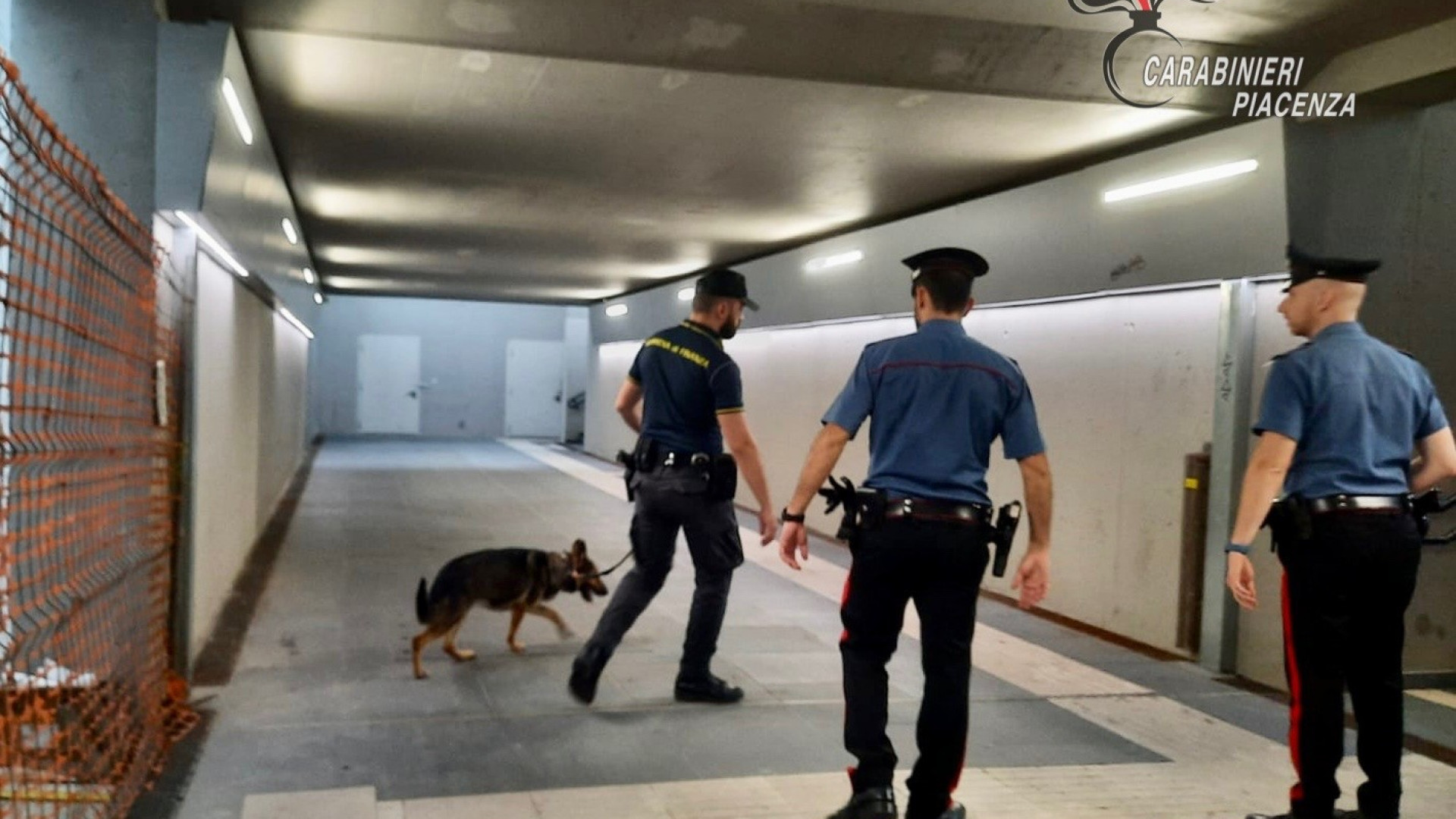 Castel San Giovanni, controlli in stazione e periferia: 30 persone identificate