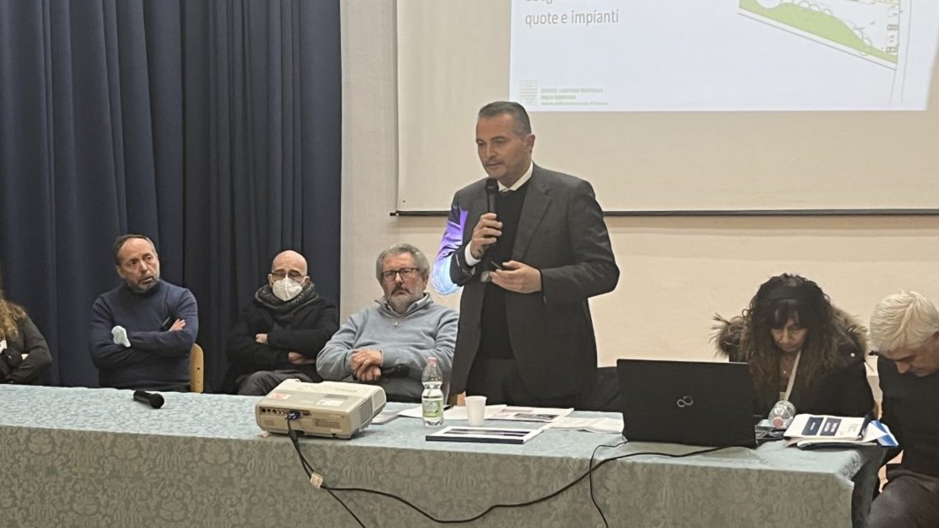 L'assessore Donini a Bobbio: "Riformiamo il 118, c'è da salvare la sanità pubblica"
