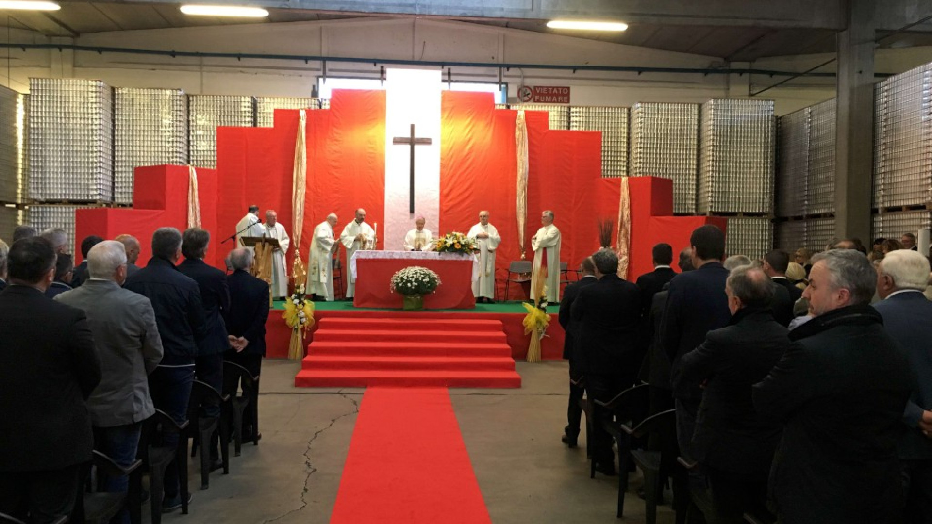 Messa dei lavoratori celebrata dal vescovo al Consorzio Casalasco