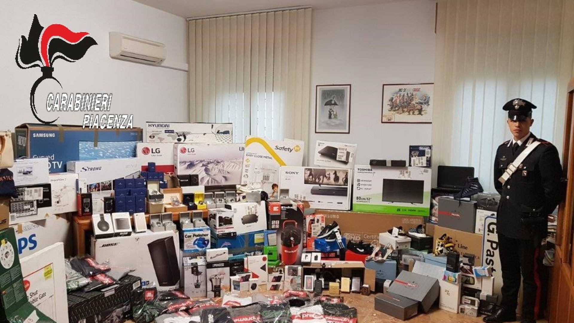 Merce rubata alla logistica e rivenduta: quattro denunce. Sequestro da 26mila euro