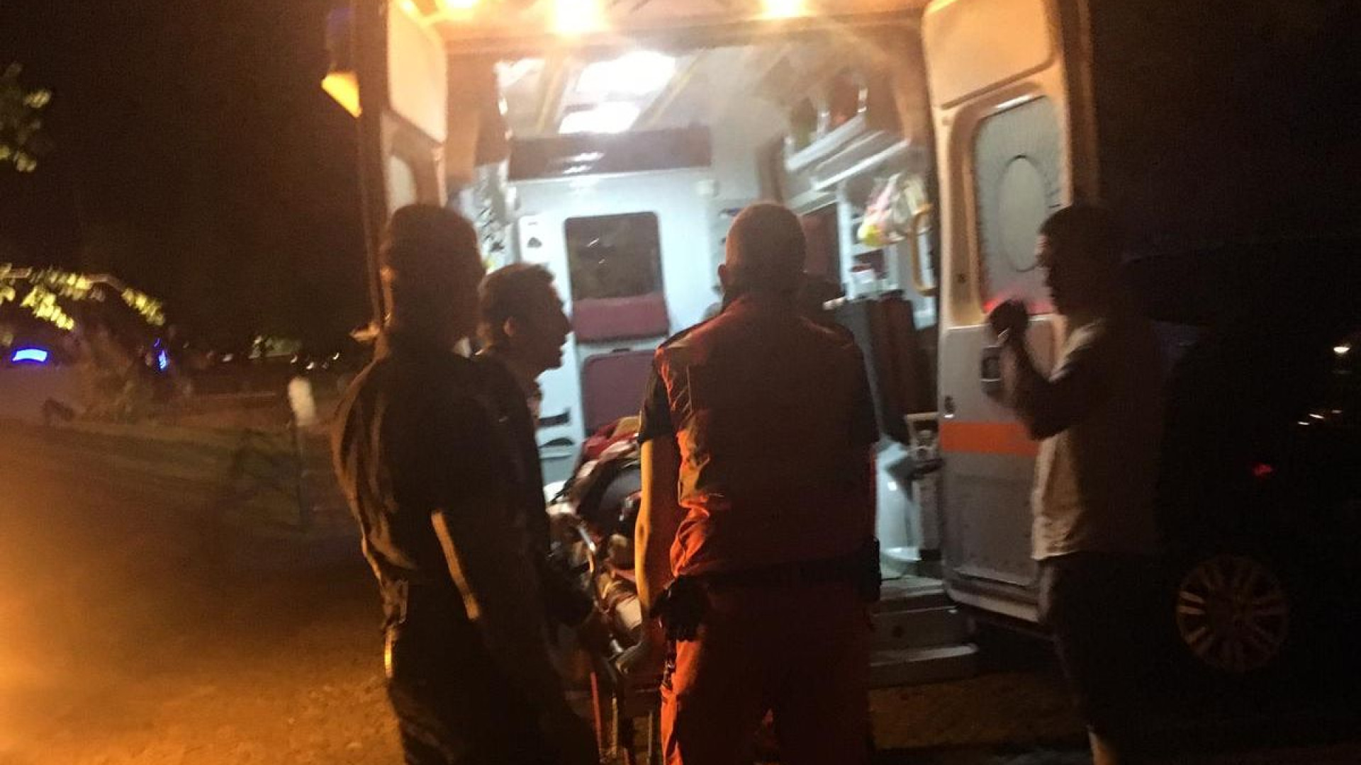 Incidente a Castel San Giovanni, 24enne si ribalta con l'auto: è grave