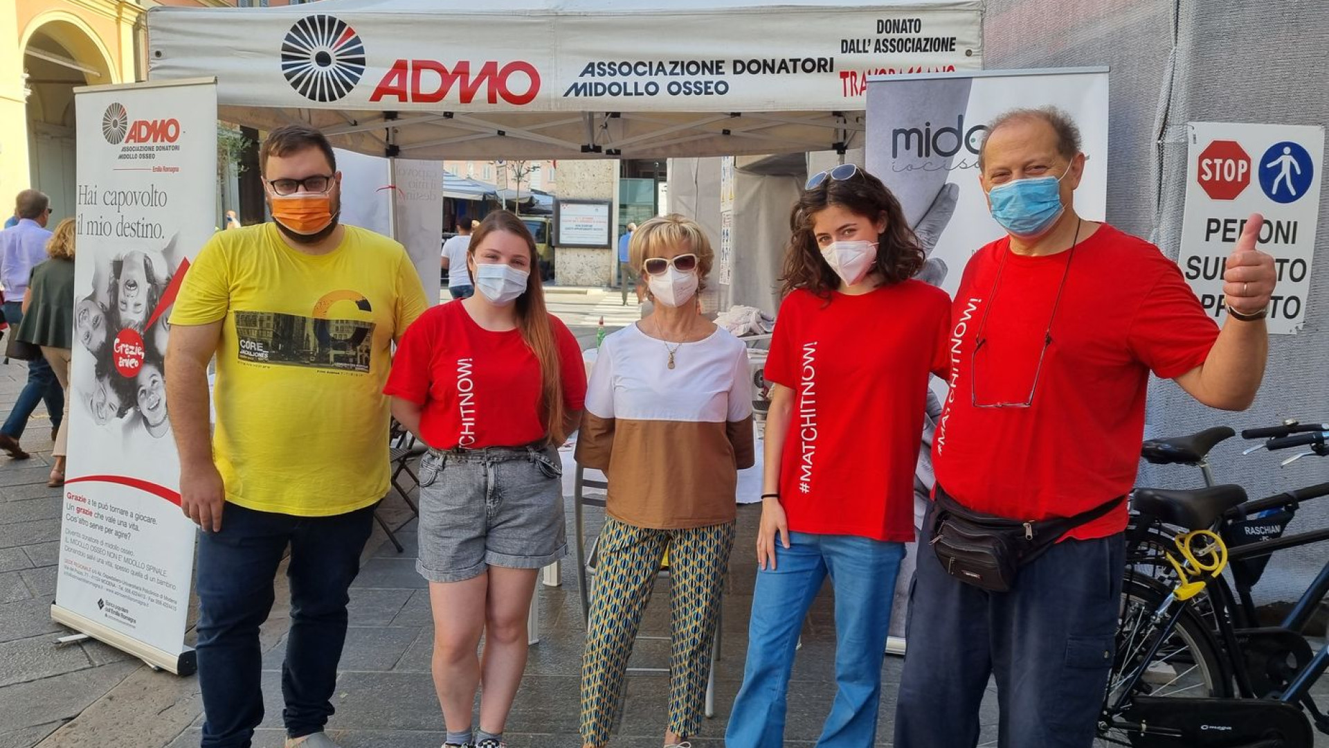 Admo in piazza Cavalli: "Avanti, servono donatori di midollo osseo"