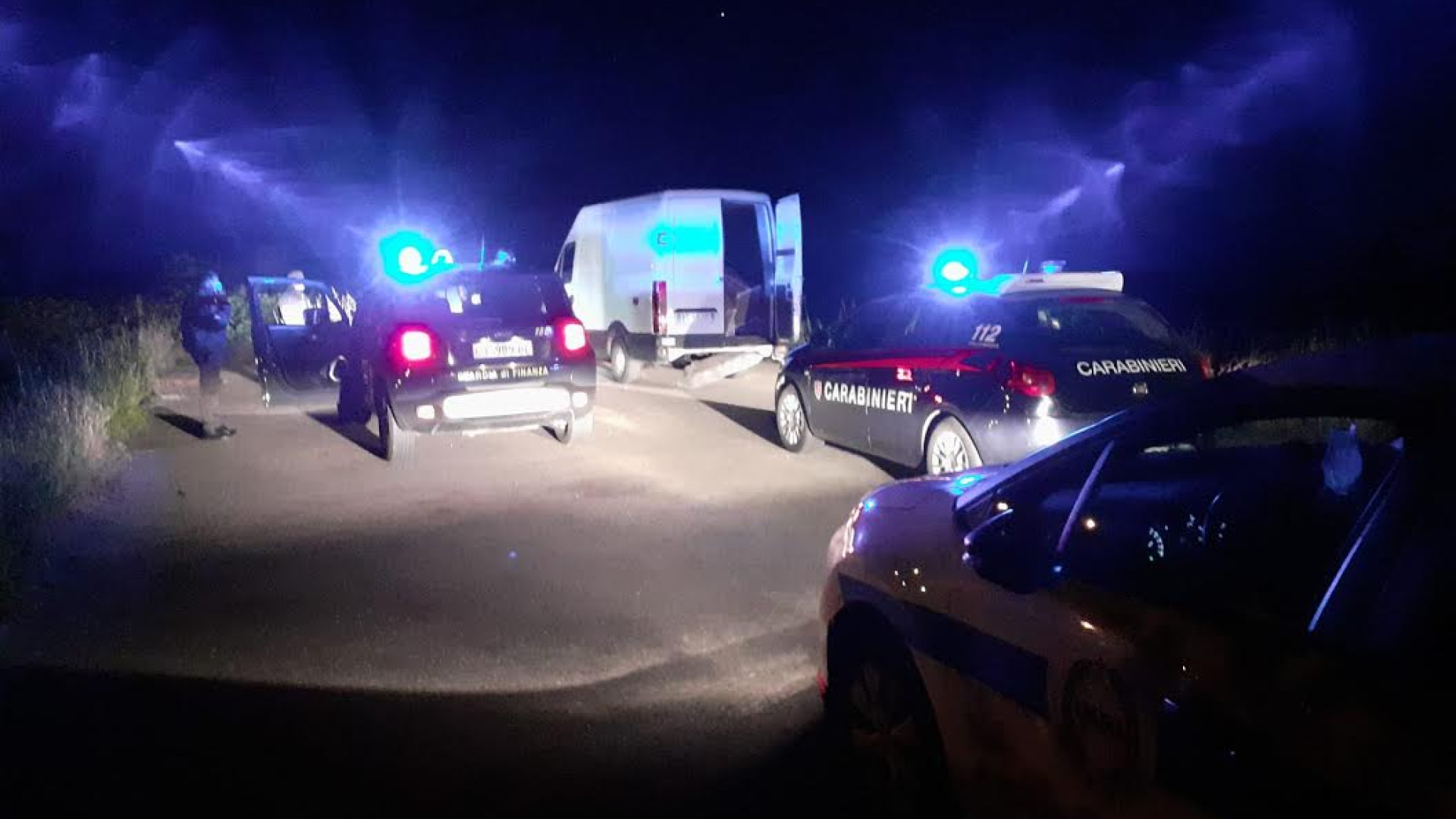Inseguimento nella notte a Fiorenzuola, va a monte il furto di pellame