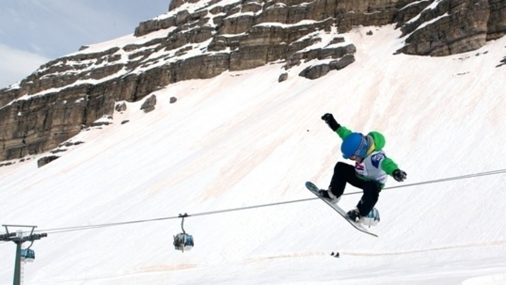 Tommy Pagani, baby fenomeno dello snowboard sbanca a Campiglio