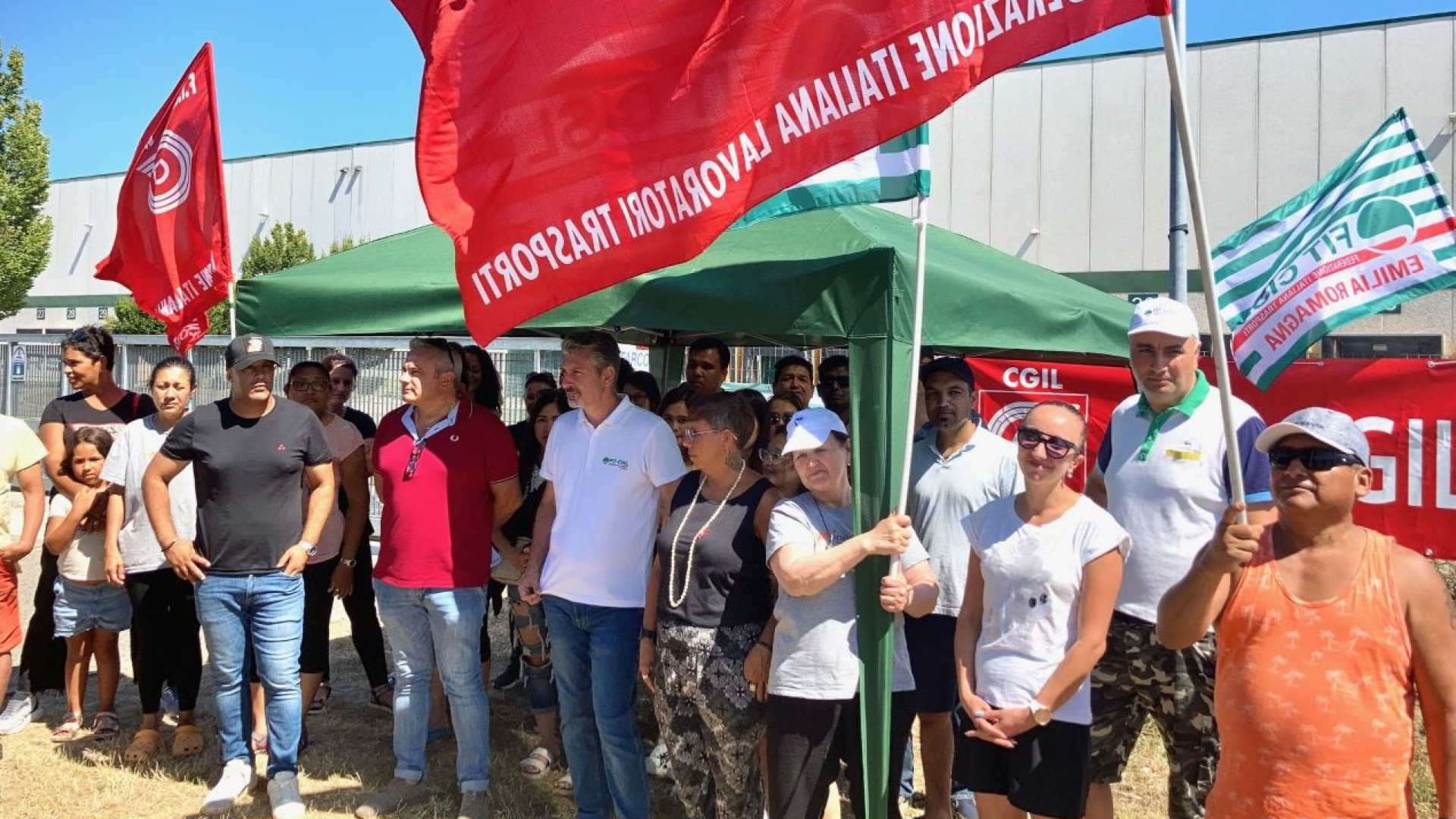 Trasferimento di Adidas a Mantova, i sindacati: "A Piacenza 200 posti a rischio"