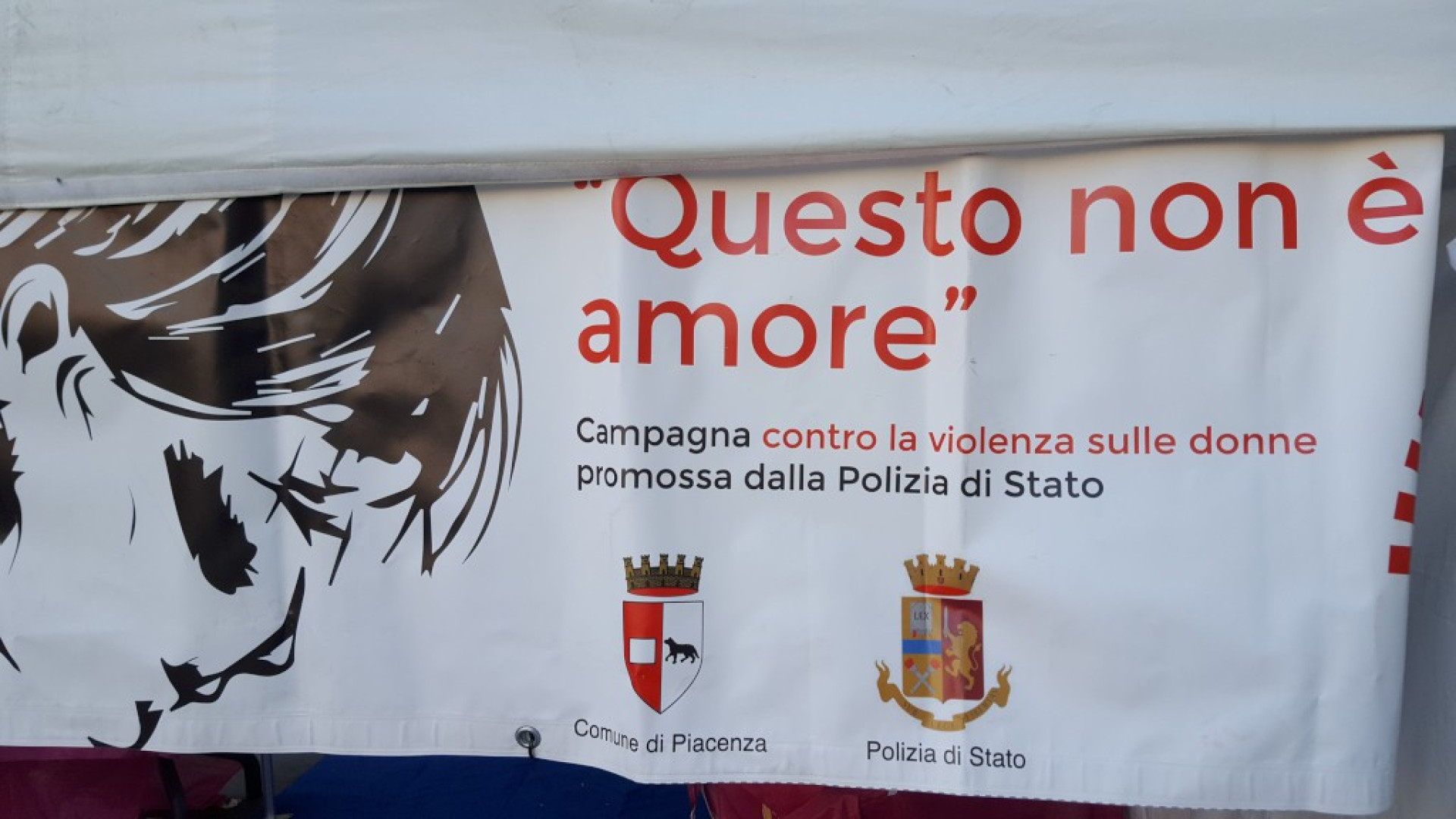 Uscire dal tunnel si può. In piazza San Francesco "Questo non è amore"