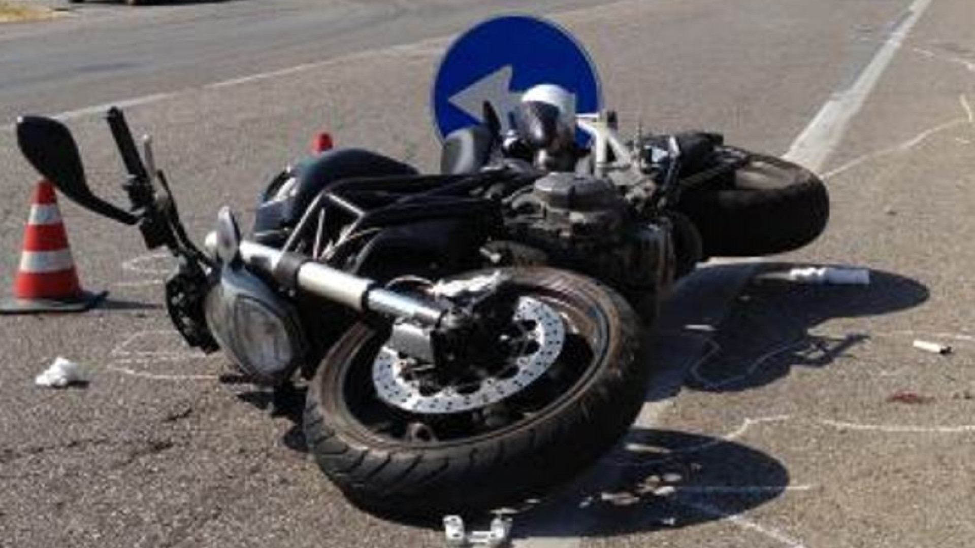 Frontale tra due moto, un morto. Un piacentino in condizioni gravissime