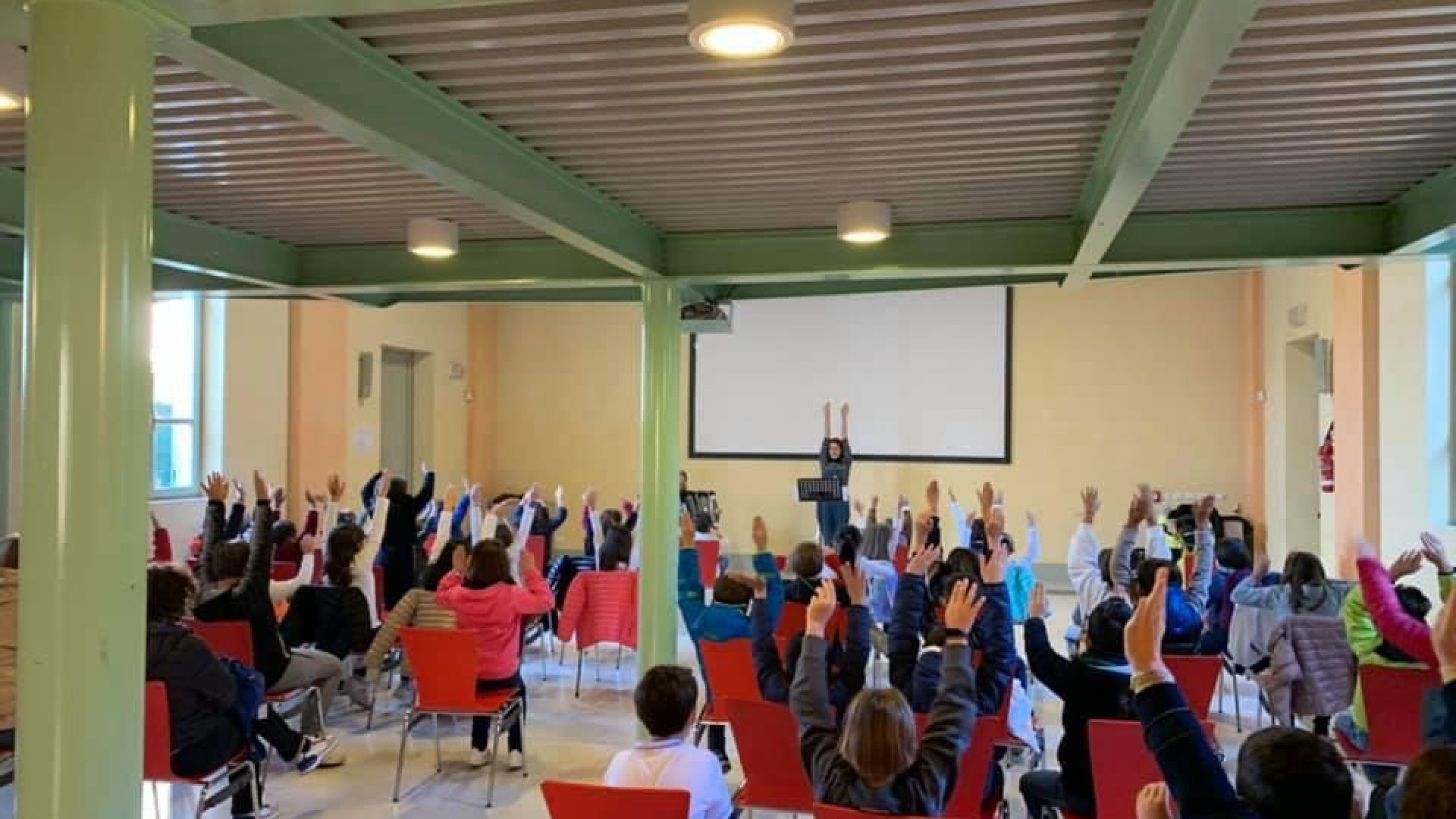 Biblioteca di Travo, a Natale un libro in regalo a ogni studente del paese