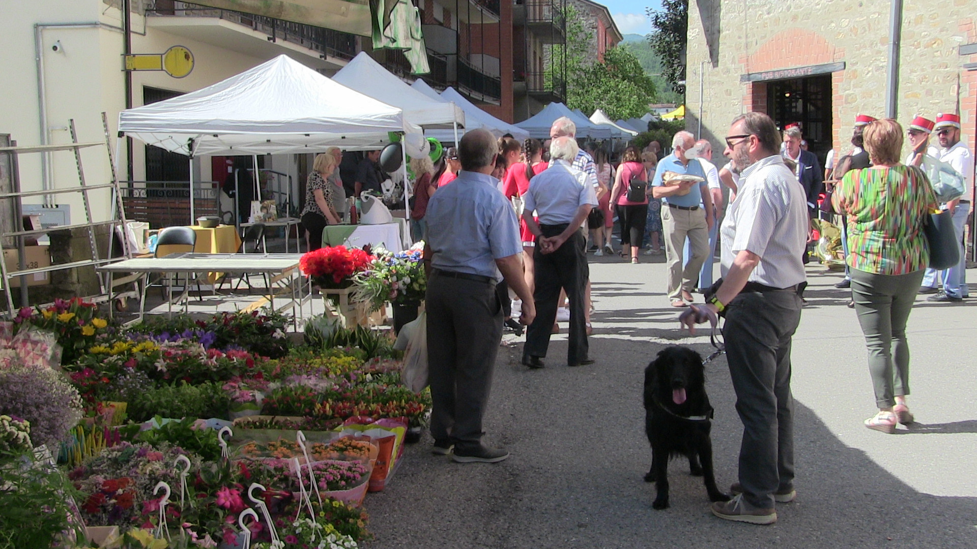 Ferriere, torna la fiera di San Giovanni. Taglio del nastro con l'alpino di 102 anni