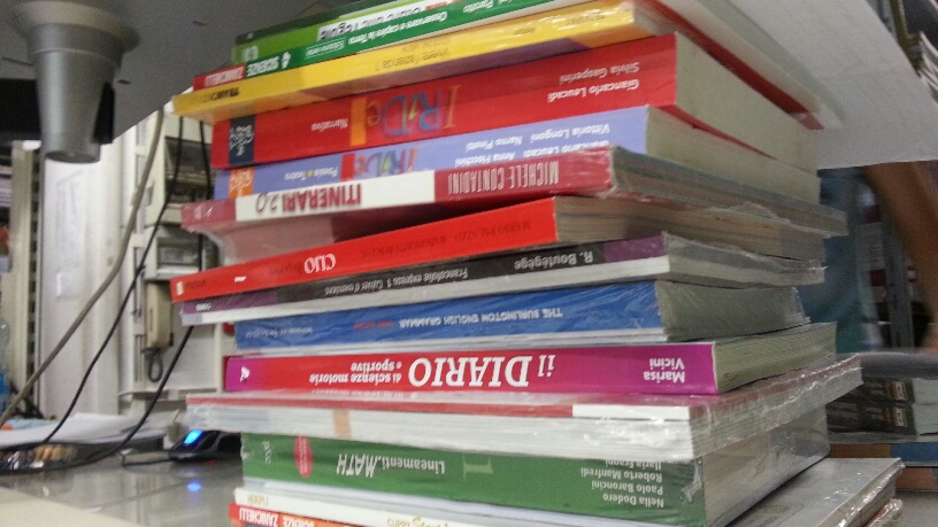 Caro libri, Piacenza sfora il "tetto" del Ministero. Corsa all'usato