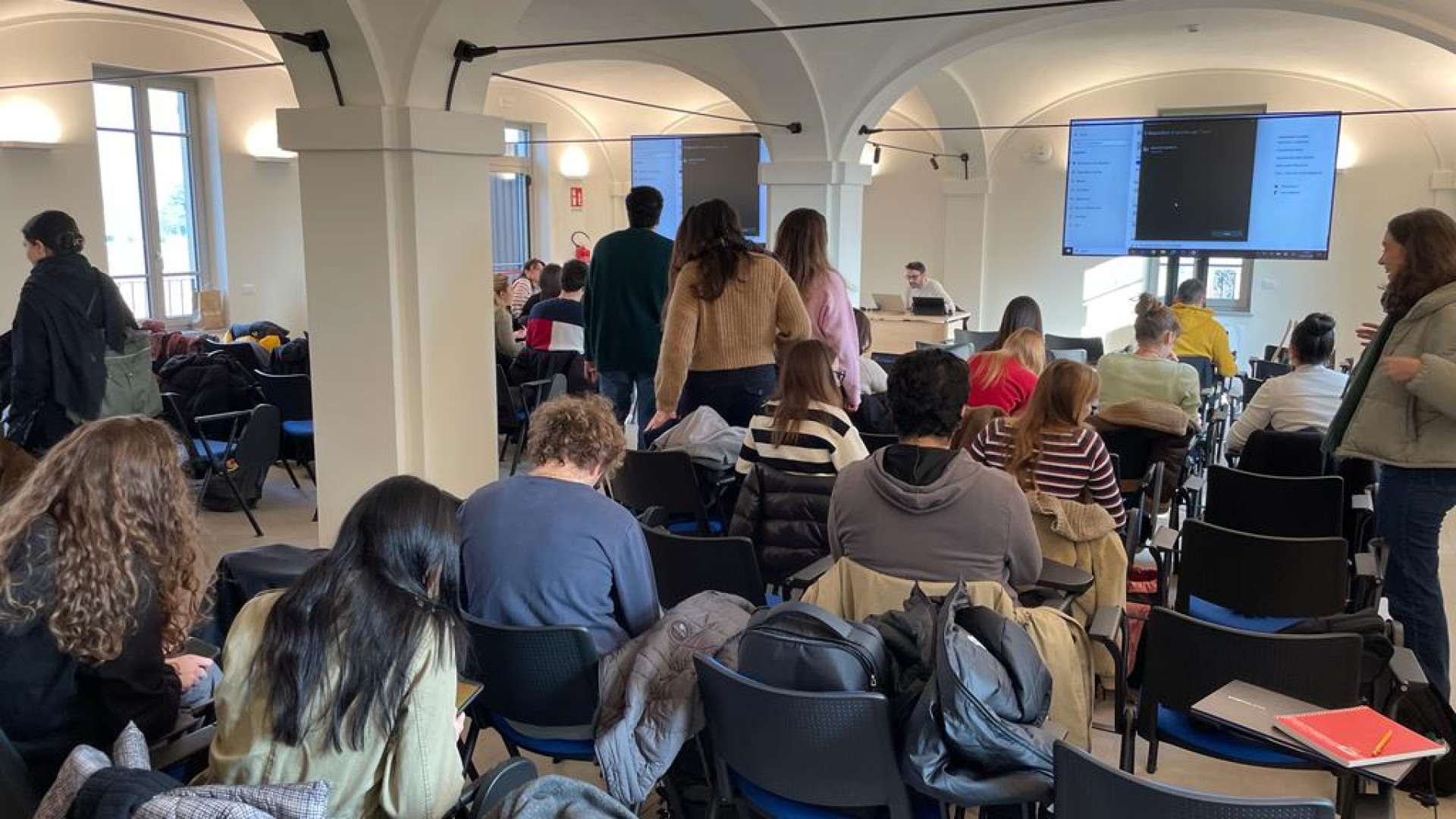 Palazzo Portici apre le porte agli studenti: da oggi via alle lezioni di Medicina in inglese