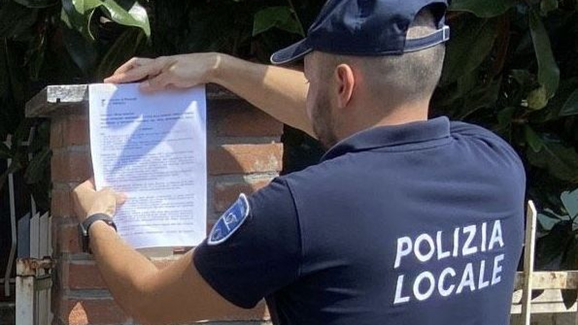 Torna dall'India con il virus Dengue, disinfestazione in piazza Sant'Antonino