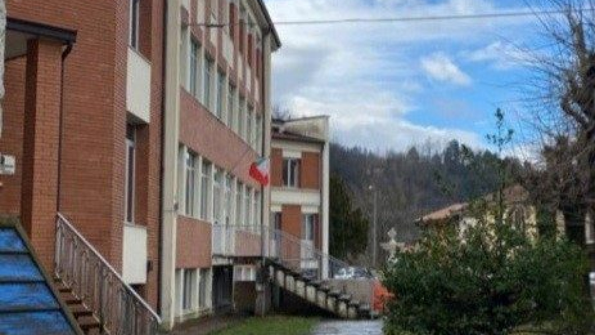 Solo 4 alunni a settembre. La scuola media di Ottone rischia di chiudere i battenti