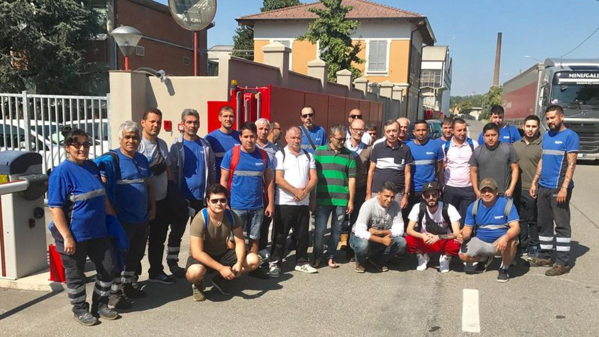 Settanta operai di Safta incrociano le braccia "Contratti inadeguati"