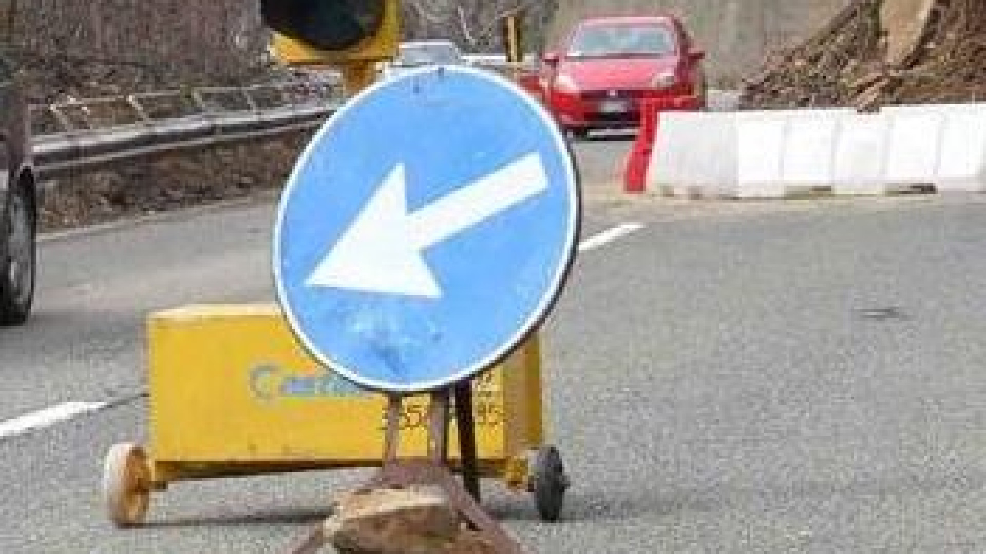 Lavori per la ciclabile sulla provinciale 26, senso unico alternato fino a febbraio