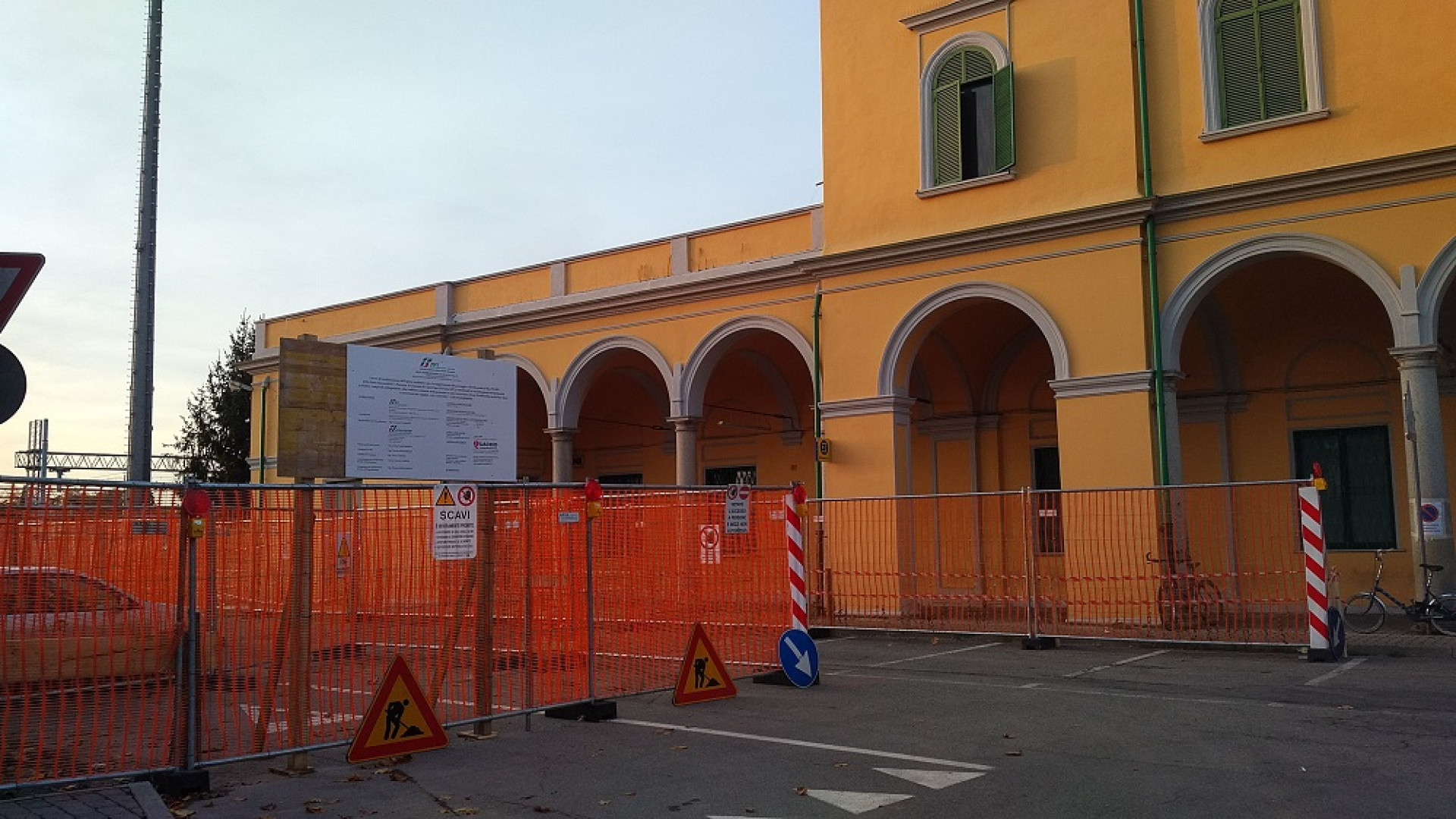 Partiti i lavori per la costruzione del sottopasso alla stazione dei treni