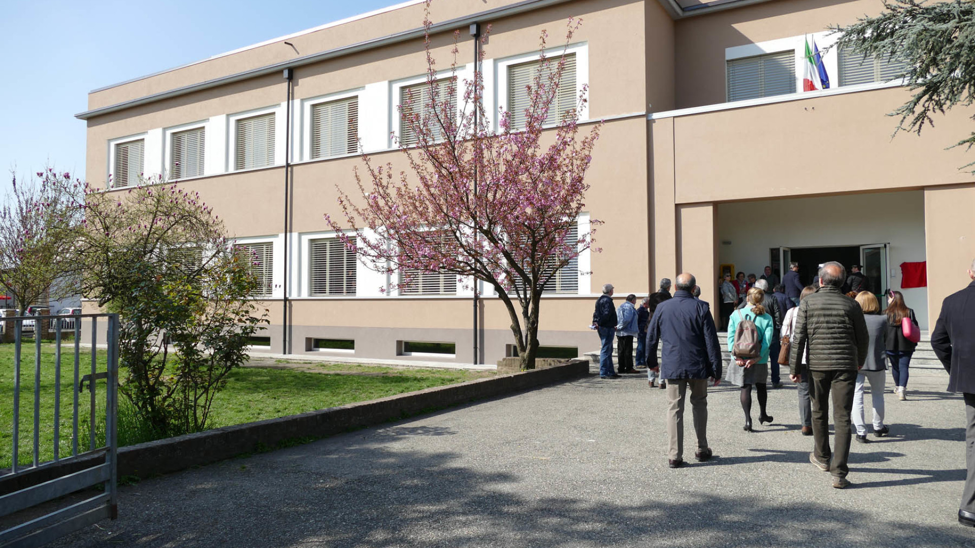 Nuovi volumi e spazi più accoglienti: rinnovata la biblioteca delle scuole