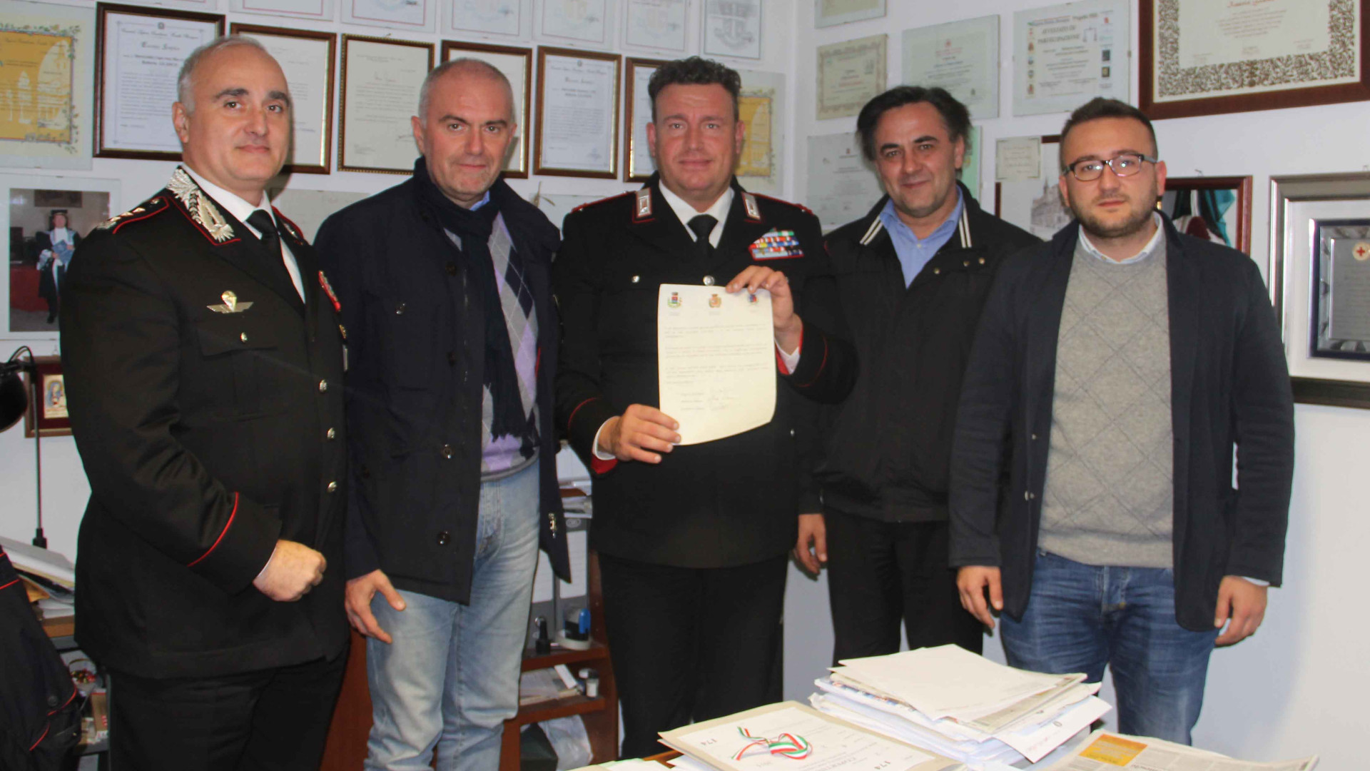 Rivergaro, riconoscimento al maresciallo Guasco da tre sindaci