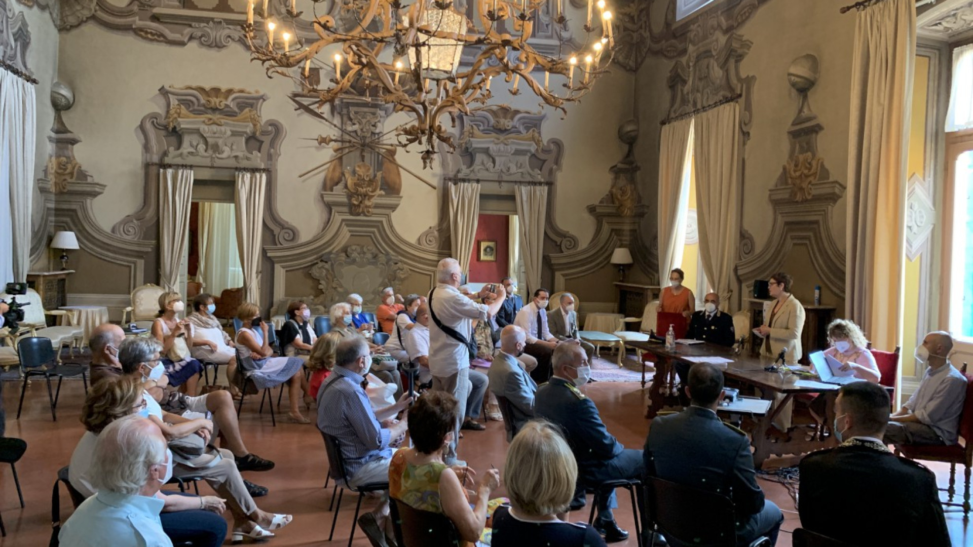 Corso di prevenzione alle truffe agli anziani: "Saper riconoscere banconote false"