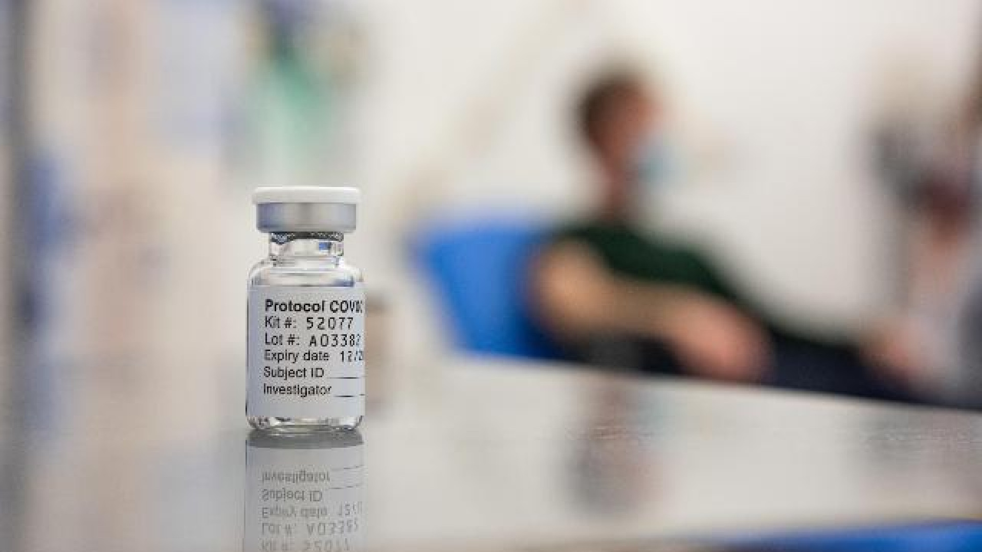 “Vaccinatevi contro il Covid, altrimenti interruzione del contratto”