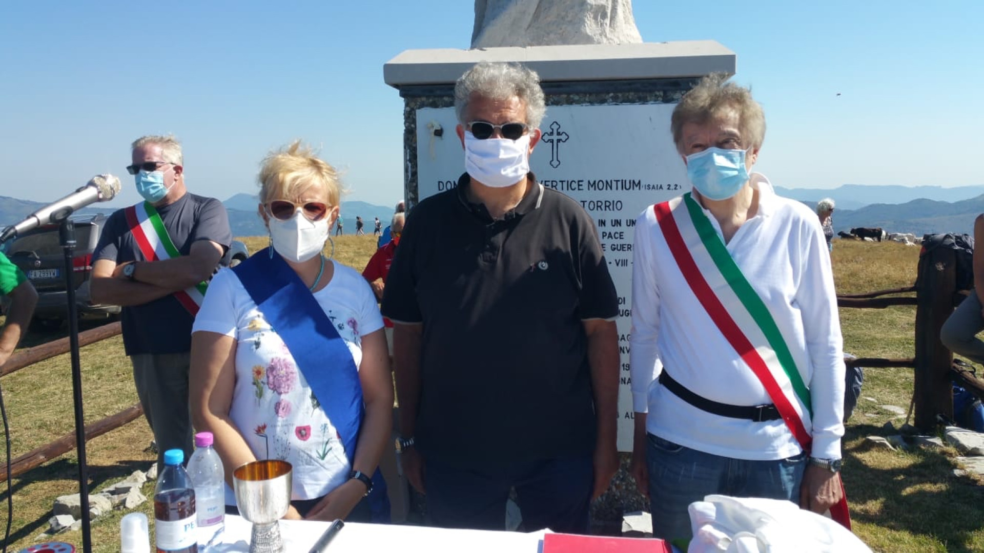 Emozioni e tradizione sul Crociglia in ricordo dei Caduti di tutte le guerre