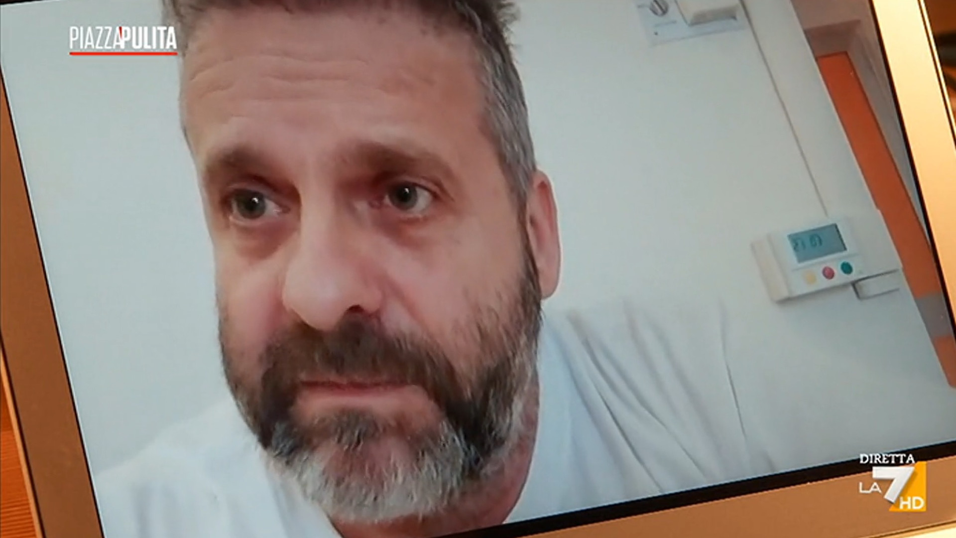 Su La7 il no-vax pentito in Utir a Piacenza: "Non sono un attore, il Covid uccide"