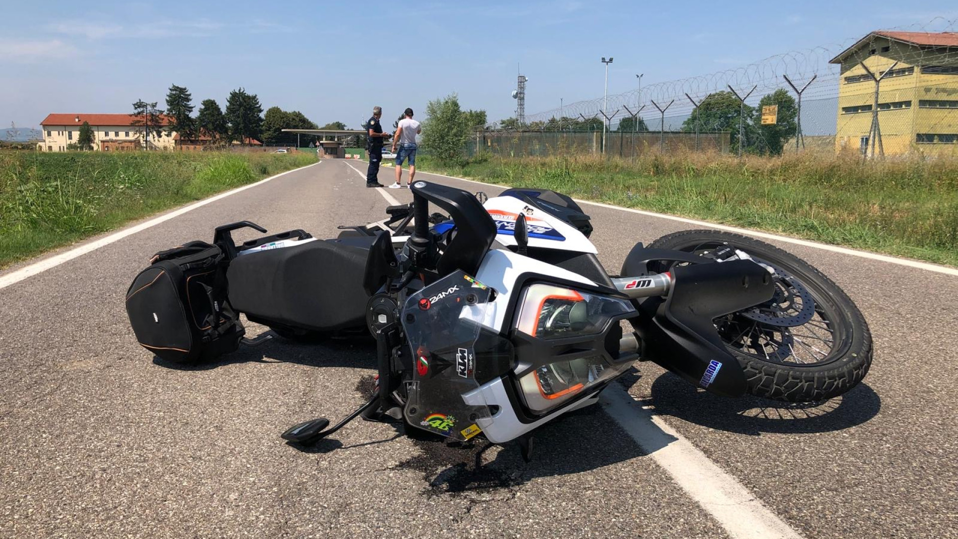 Incidente mortale a San Giorgio, motociclista va contro un palo e perde la vita