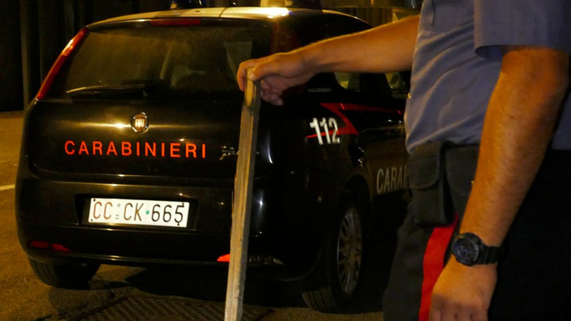 Rottofreno, si nascondono in magazzino e di notte assaltano il Mercatone