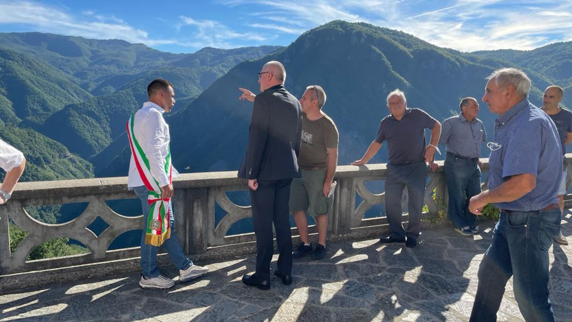 Cattaragna di Ferriere: inaugurato il campo da calcio e pallavolo