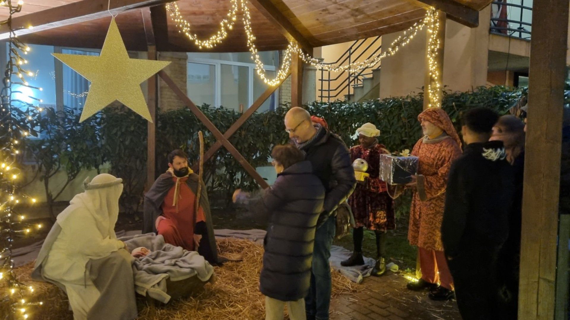 Presepe vivente per anziani del  Vittorio Emanuele, grazie agli “angeli” di Asp