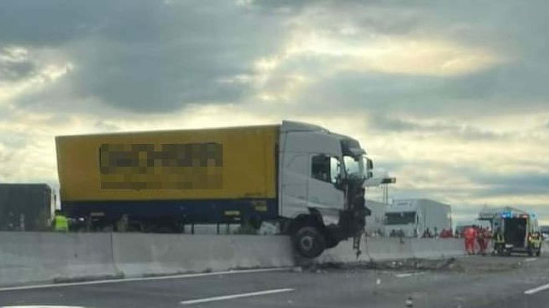 Camion di traverso, code e disagi in autostrada a Fiorenzuola: le indicazioni