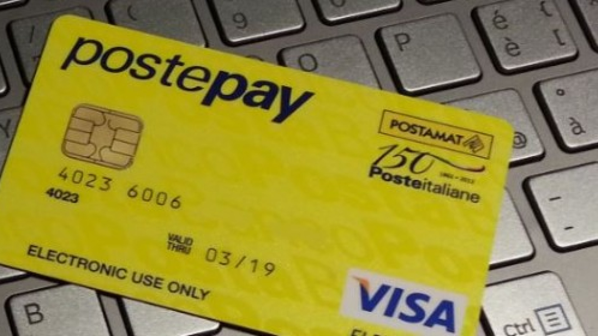 Ricarica la Postepay ma non ha i soldi per saldare. Denunciato per truffa