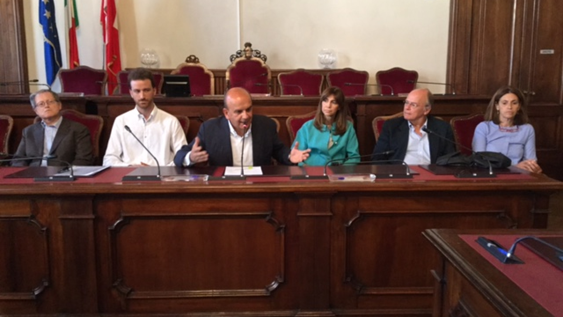 L'incontro con Amatrice: "Non dimenticateci". Dosi: "Faremo raccolte fondi e iniziative"