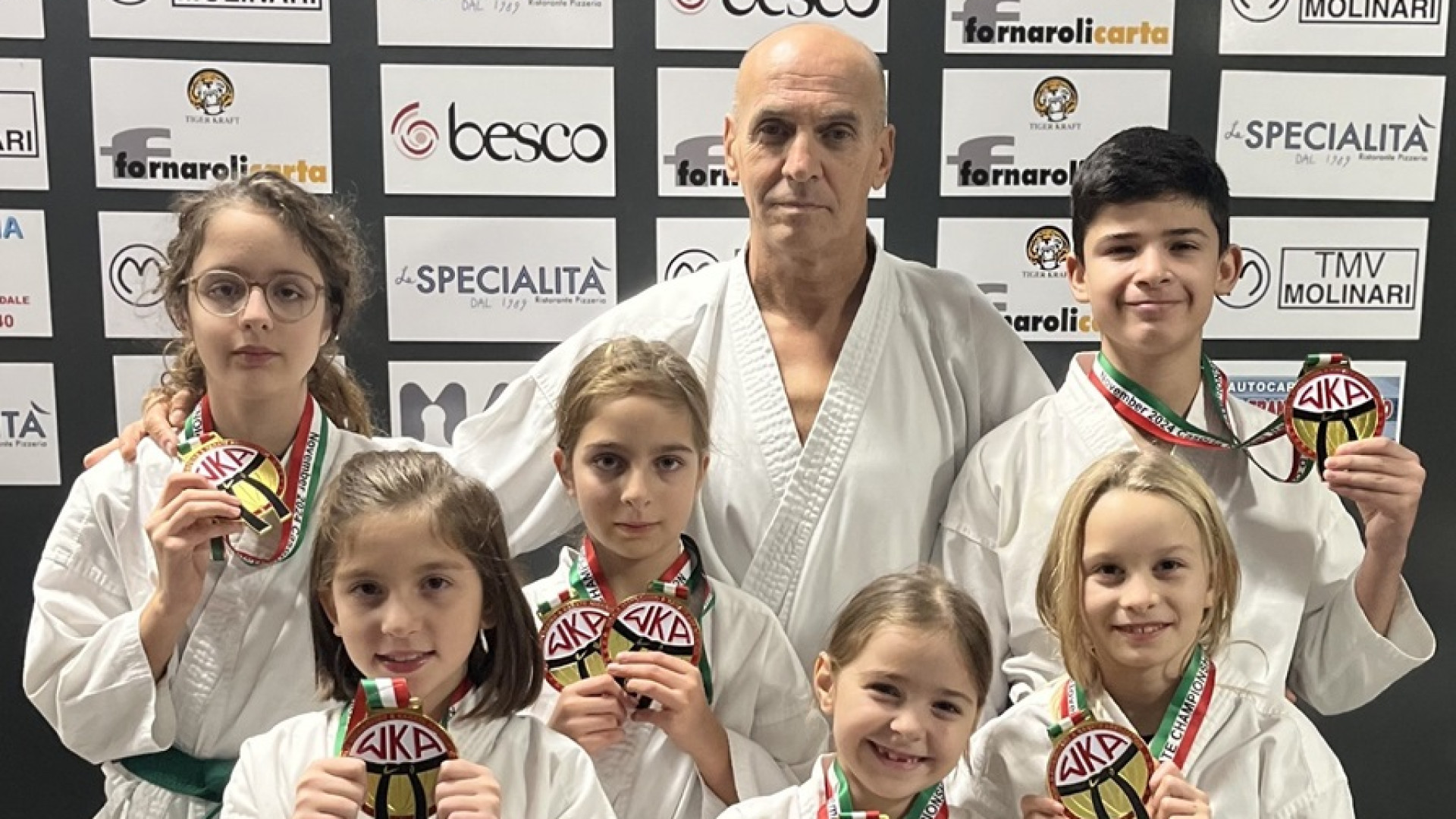 Karate, i giovanissimi della Yama Arashi conquistano 14 medaglie internazionali