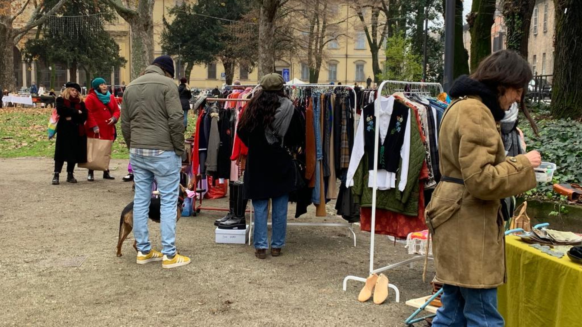 Creatività e riuso: con il "Via Roma Street Market" il quartiere è pronto al Natale
