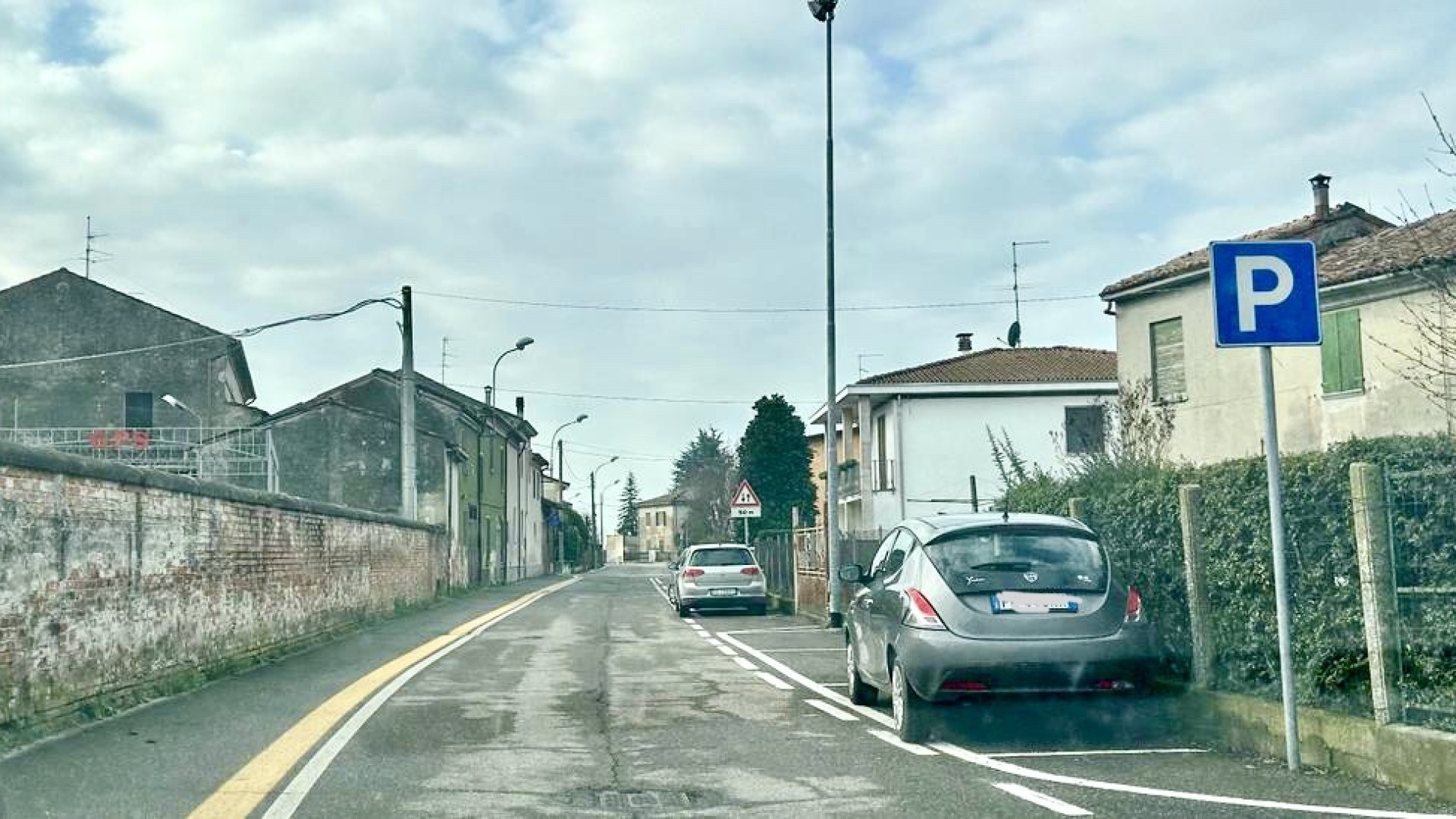 Ladri fingono un'esplosione usando petardi ma i padroni di casa non ci cascano