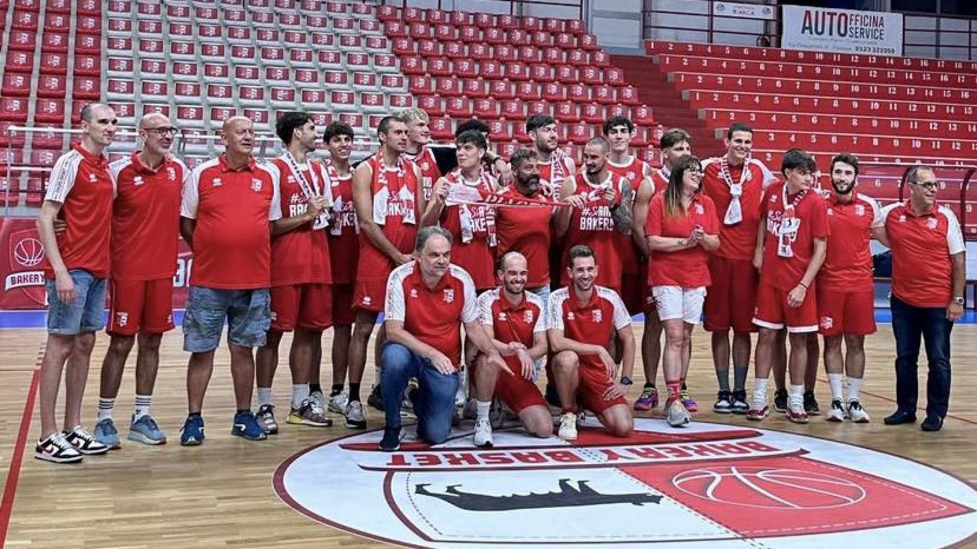 Bakery Piacenza, contro Legnano è festa biancorossa. Gigantografia di Beccari