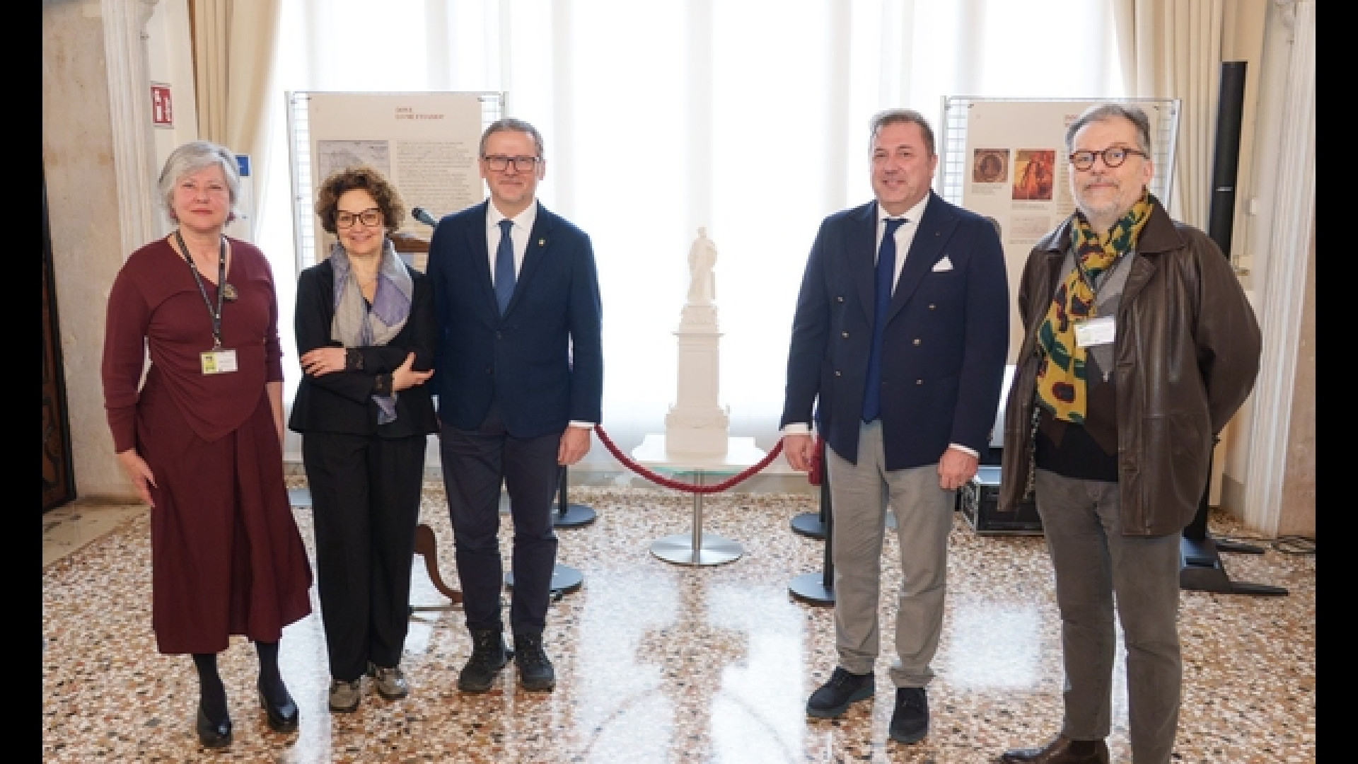 A palazzo Ferro Fini inaugurata mostra ‘Marco Polo e il monumento che non c’è'