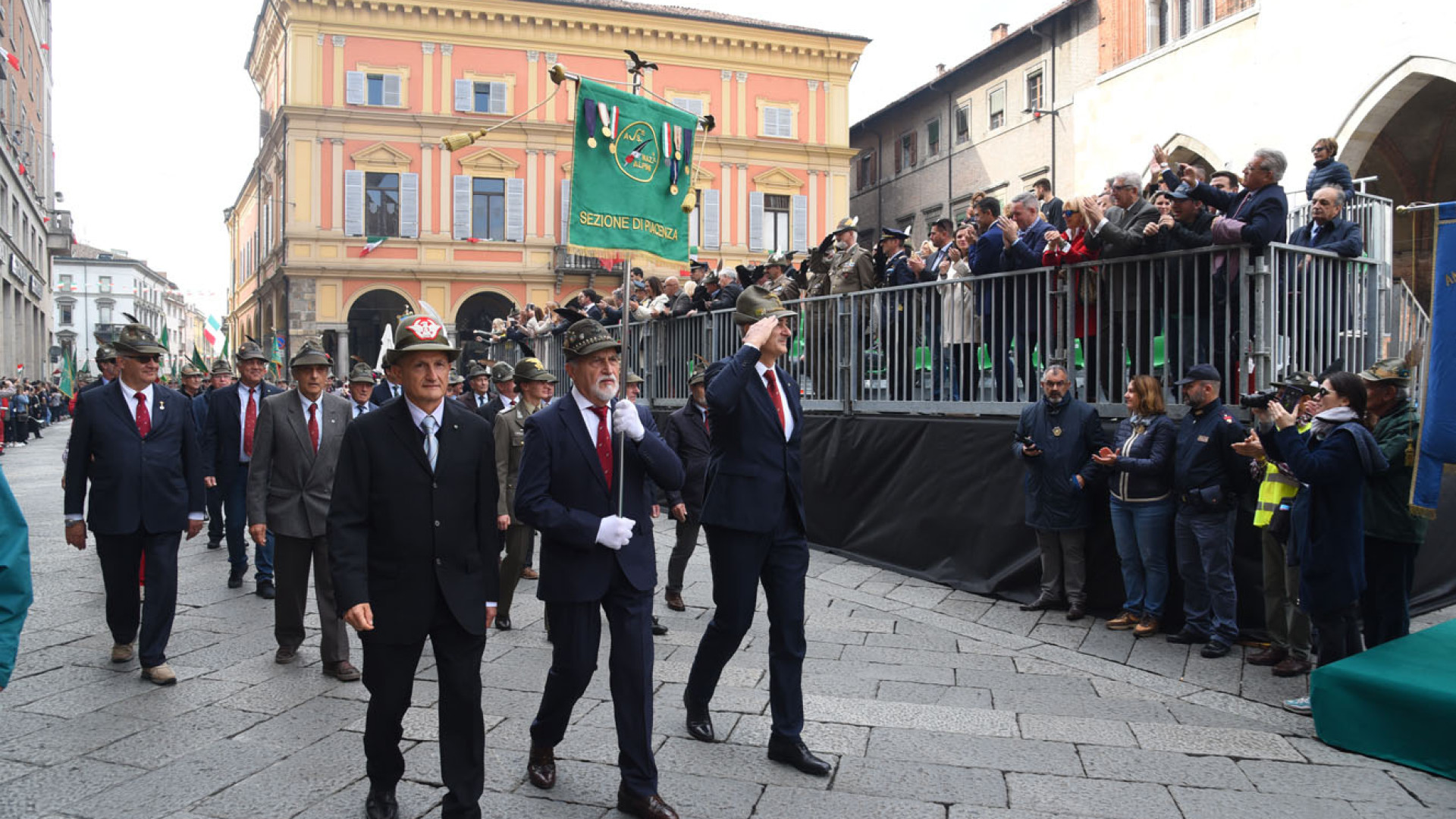 La soddisfazione degli alpini: "E nel 2022 il centenario della Sezione"