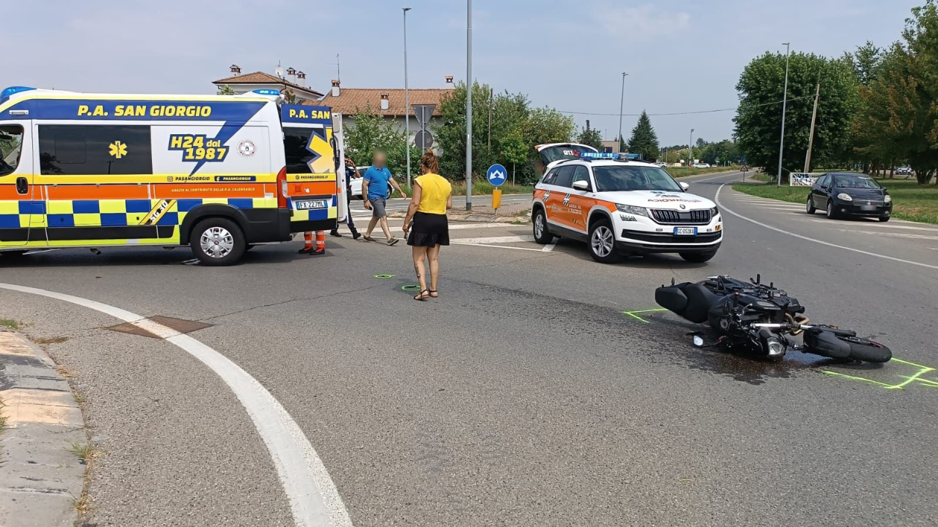 Scontro tra un'auto e una moto a Maiano di Podenzano: un ferito portato in ospedale