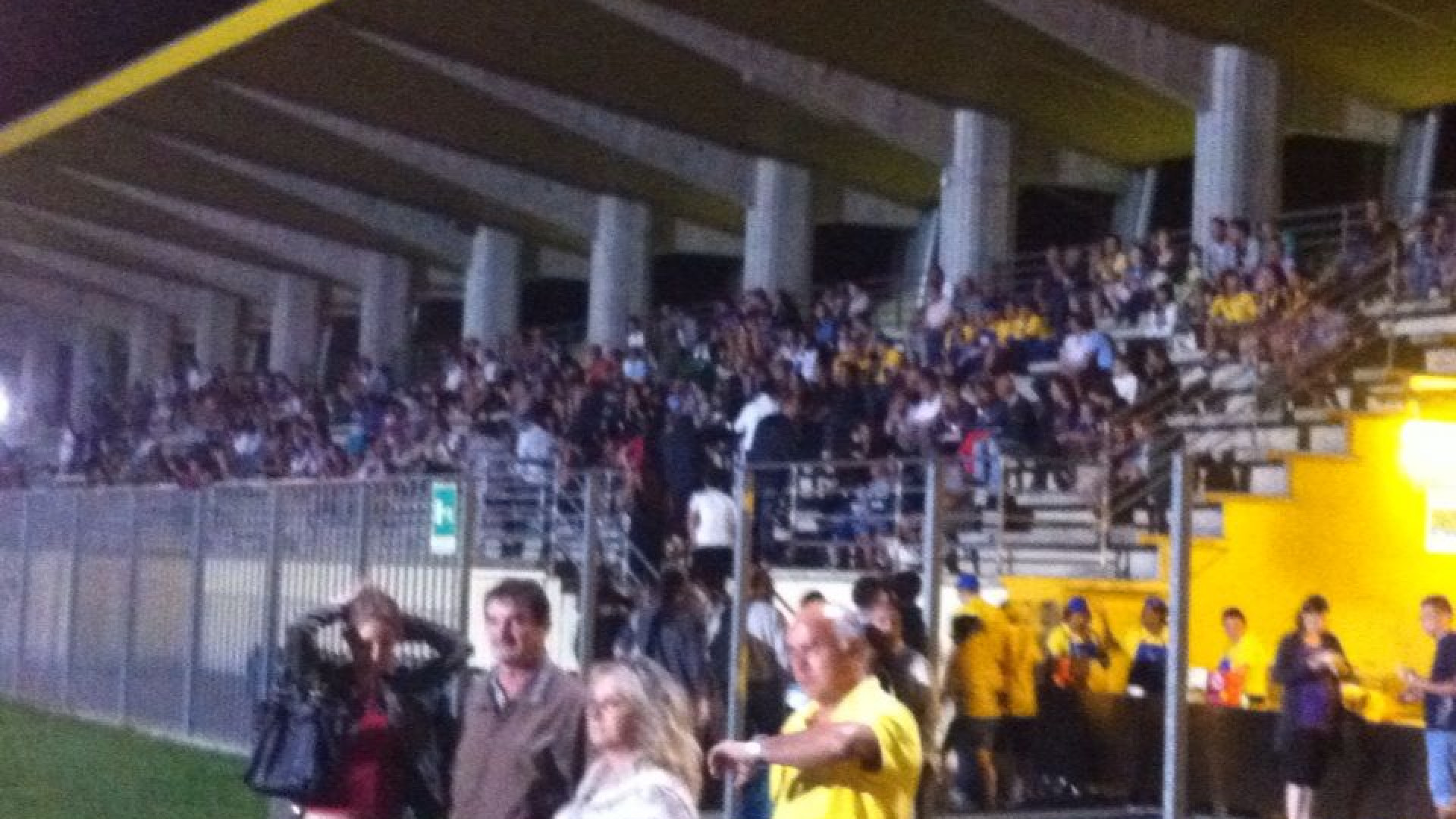 Vigolzone, auto impazzita durante i fuochi: panico alla festa del Tortello