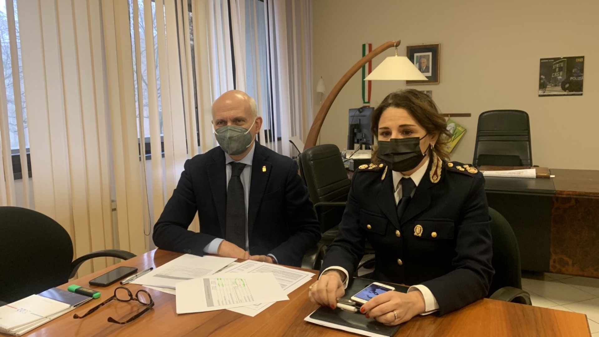 Questura: nel 2021 aumentati i furti e le truffe. Oltre 100 gli arresti, 275 le espulsioni