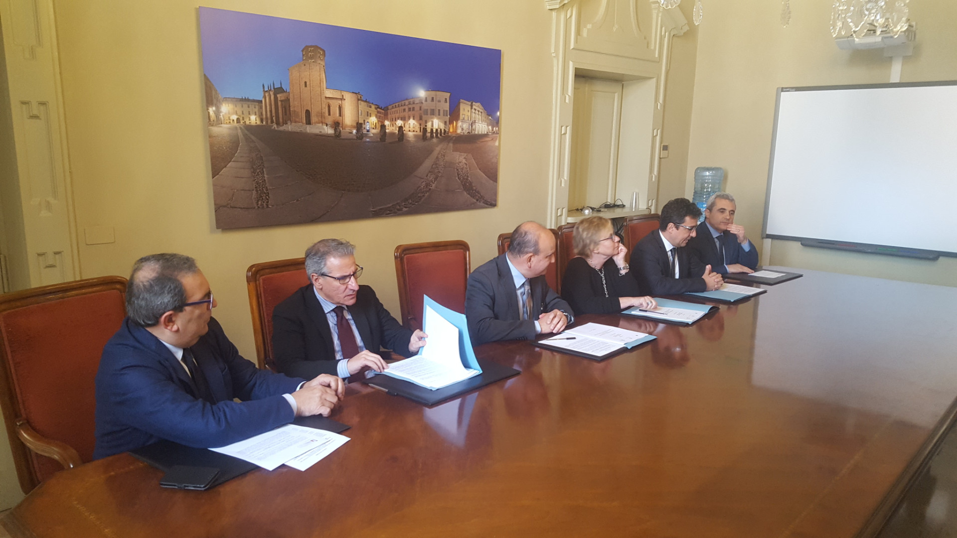 Prefettura e caserma dei carabinieri, ok a vendita: "Palazzetto sport al Pontieri"