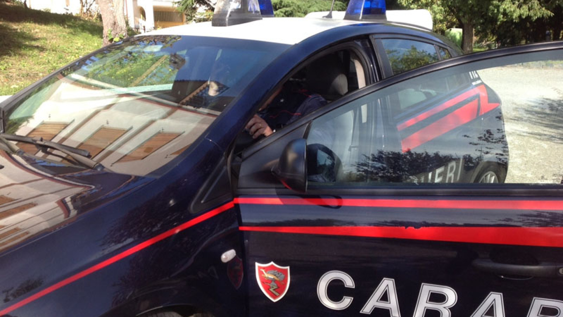 Colpo in tabaccheria a Quarto: spariscono sigarette e Gratta e Vinci per 8mila euro