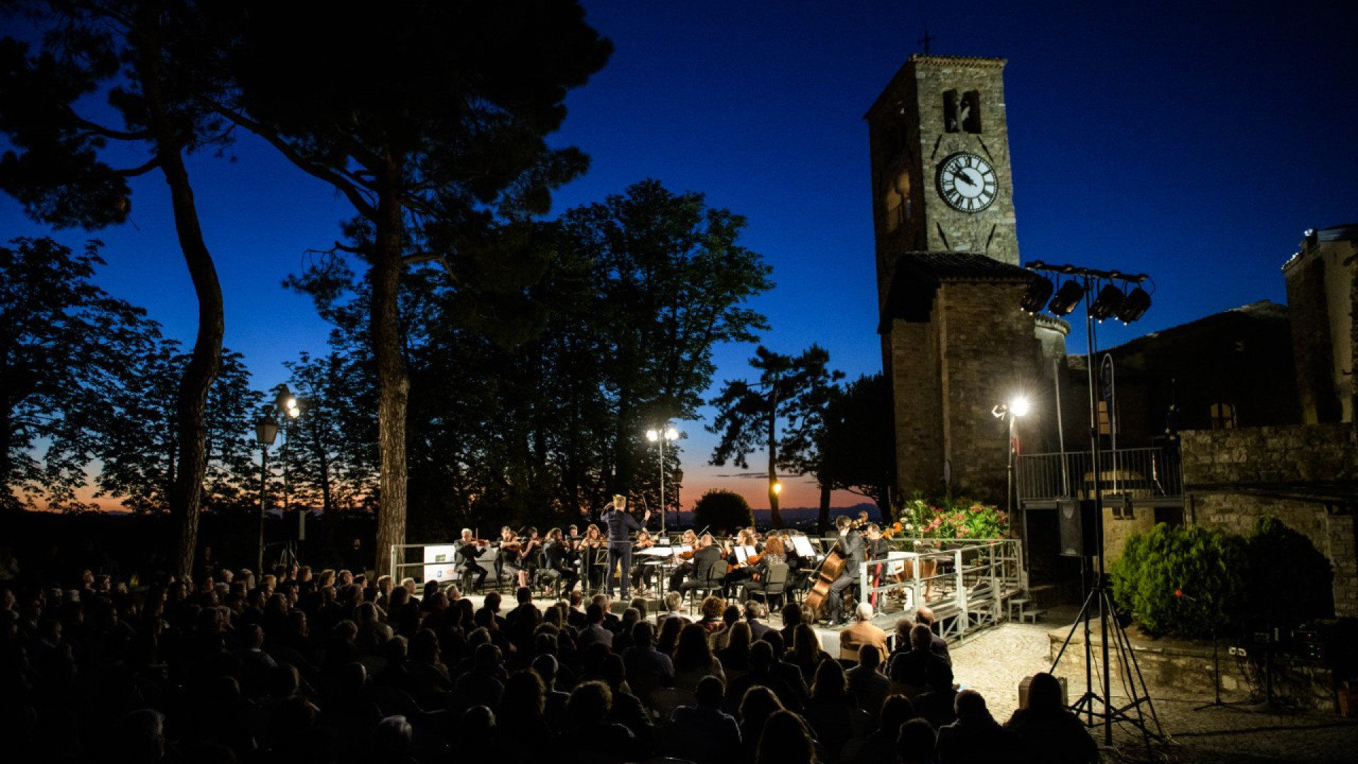 Vernasca “in stile antico” con la Filarmonica Toscanini e il flautista Marco Zoni