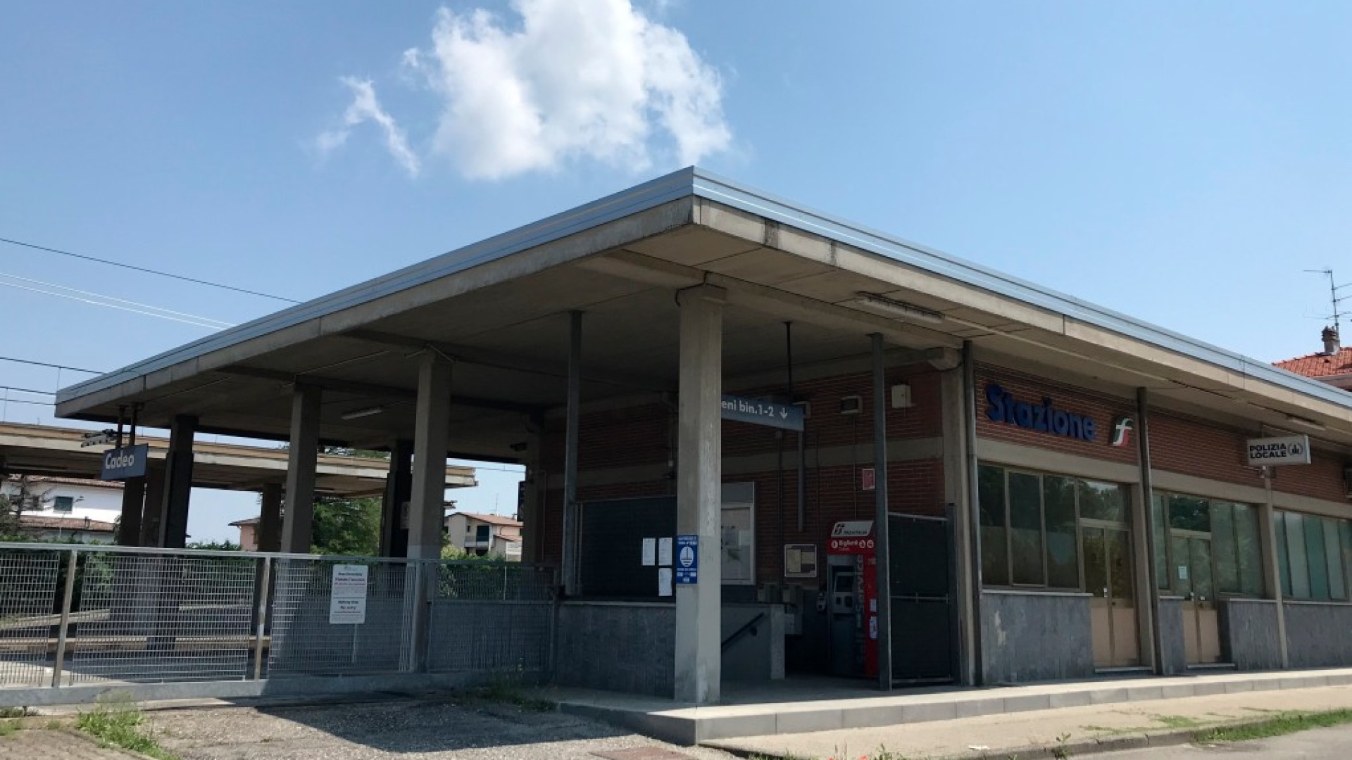 Roveleto, la lite al parcheggio finisce con un coltello alla gola in pieno giorno