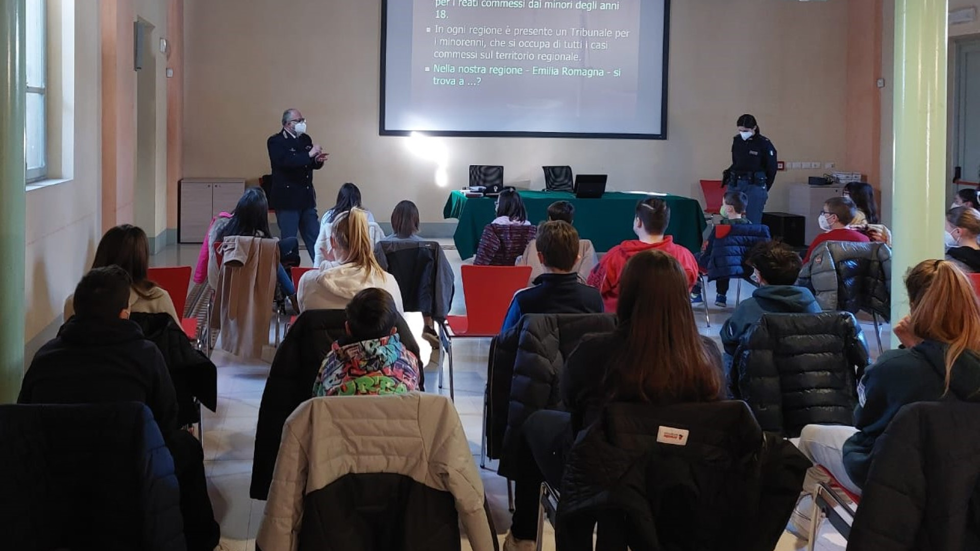 Gli studenti delle Medie di Travo firmano il "Patto anti-bullismo"