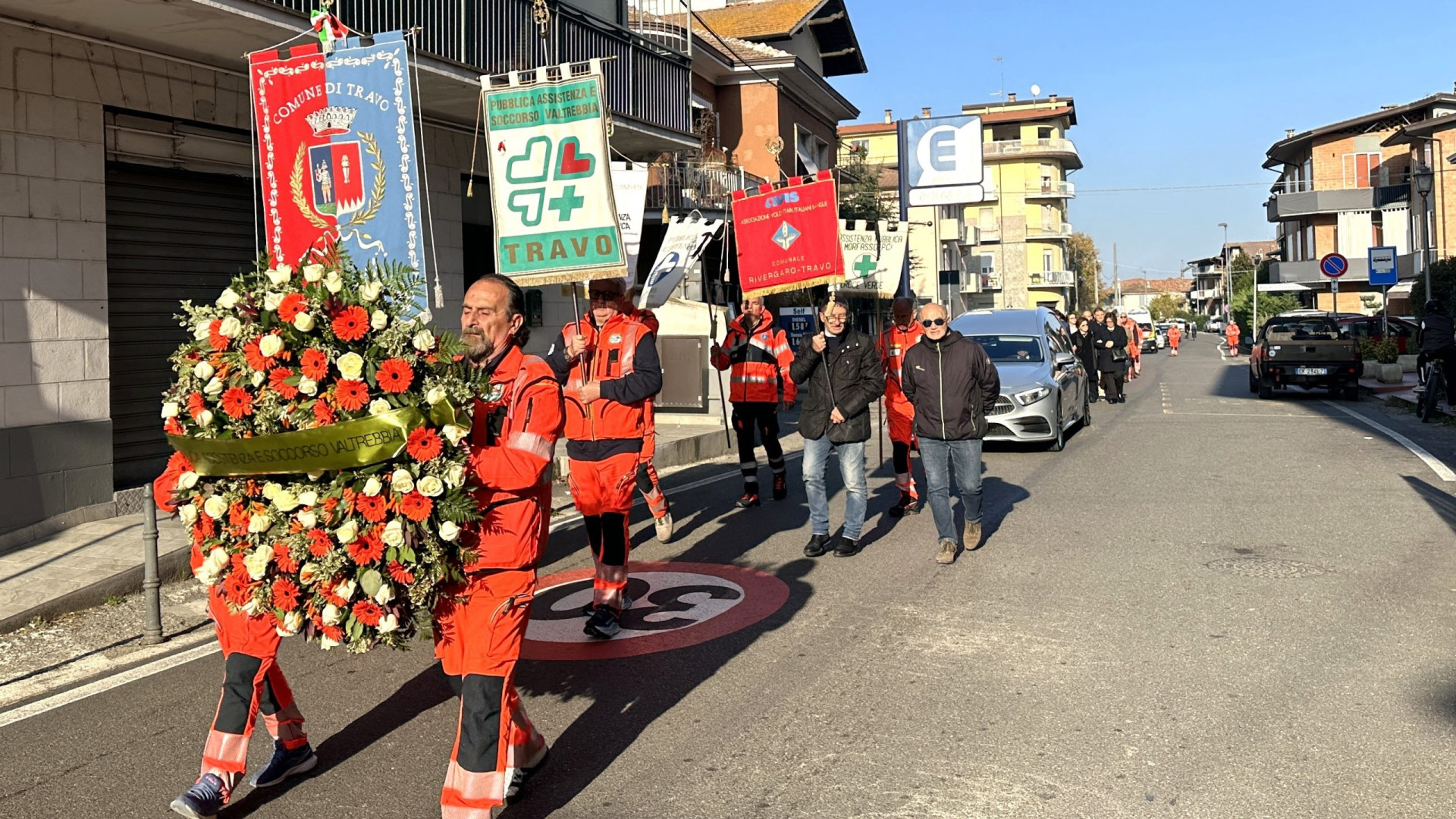 Il corteo in divisa e le sirene: Travo ha detto addio al presidente Bonetti